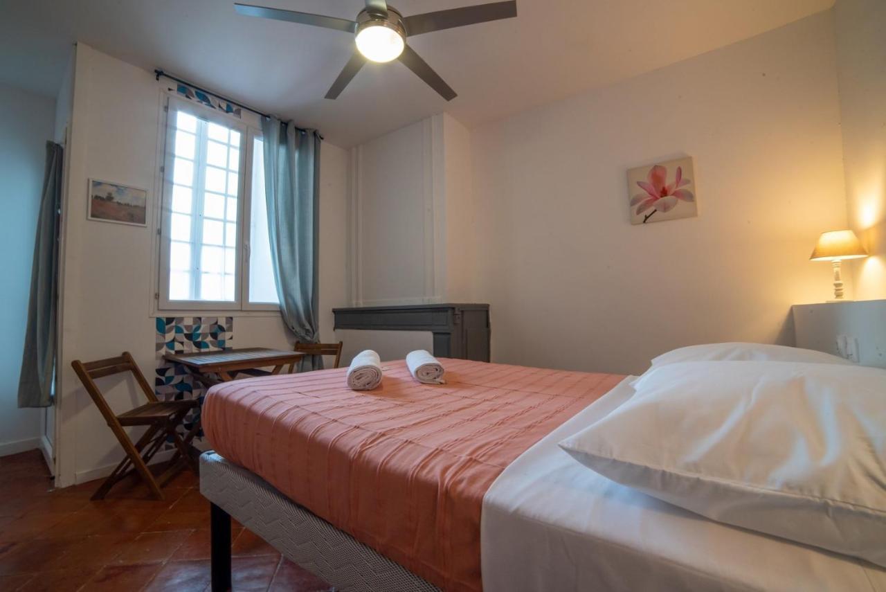 Etape Gimontoise 32 "Chambre Tout Confort" ภายนอก รูปภาพ